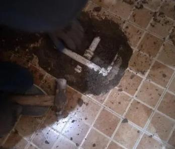 防城港卫生间漏水维修公司为您分享下卫生间渗水如何处理及注意事项